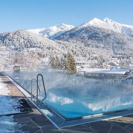 Alpin Sacher 5*