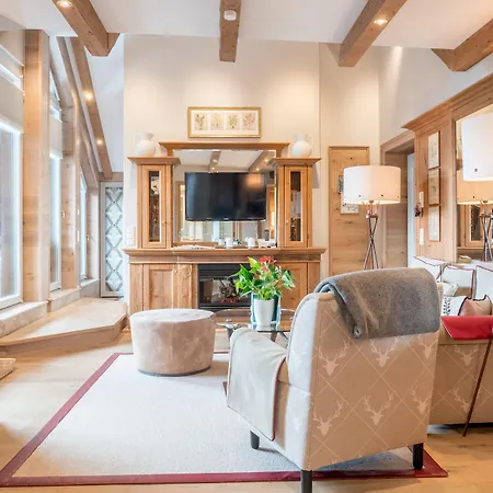 酒店 Alpin Sacher 5*