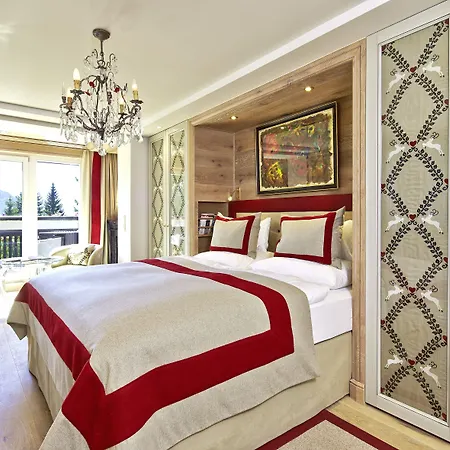 Hotel Alpin Sacher 5*